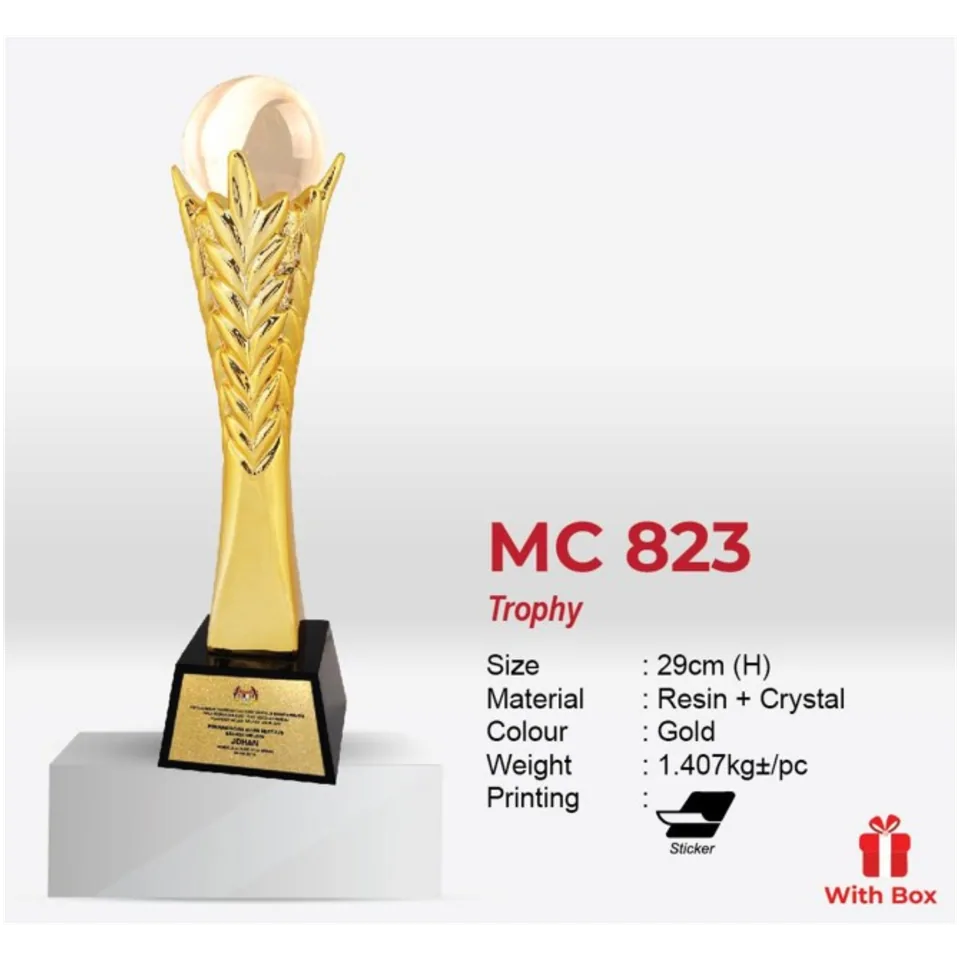MC 823 Trophy